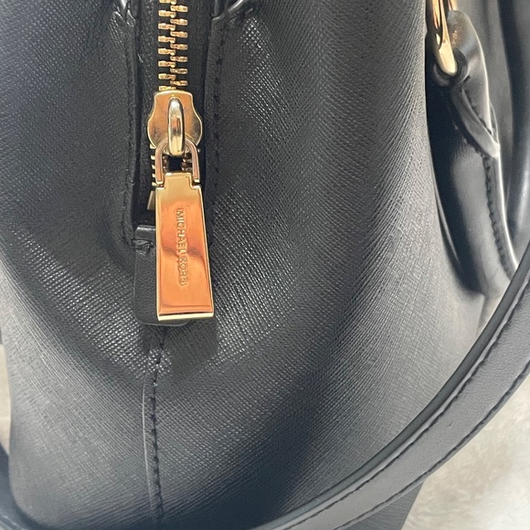 Michael Kors Edith Saffiano Satchel Handbag, Crossbody Black Pre-Owned - Picture 15 of 15